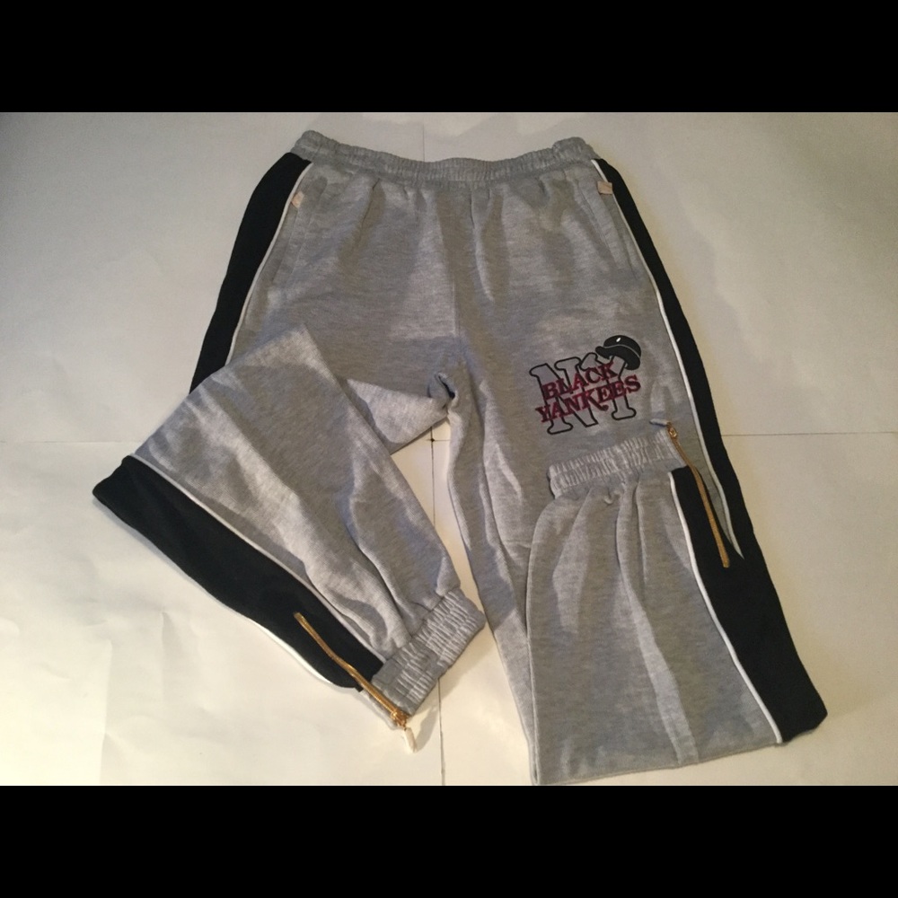 NY’s Black Yankees Baseball Sweatsuit - Picture 3 of 5